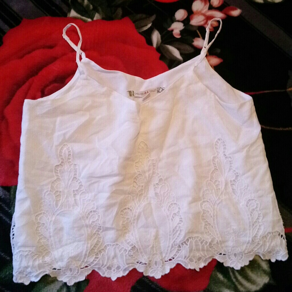 White crop top